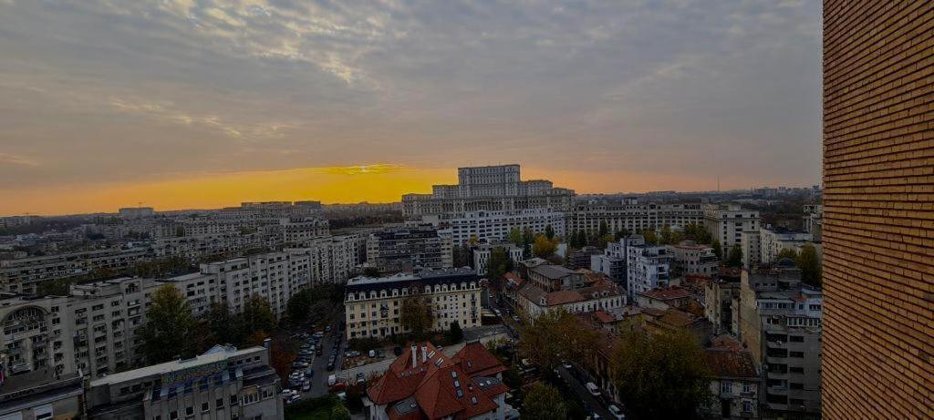 Central Apartment Tower Bucarest Esterno foto